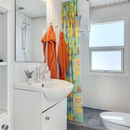 Holiday Evely - 300m From The Sea In Nw Jutland By Interhome Holiday home