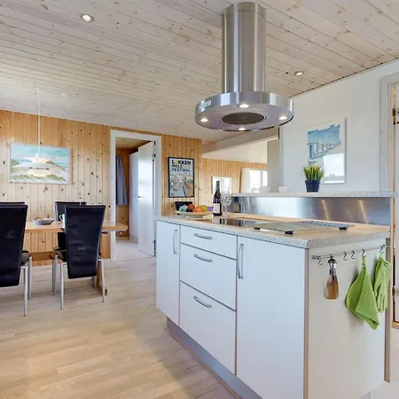 Evely - 300m From The Sea By Interhome